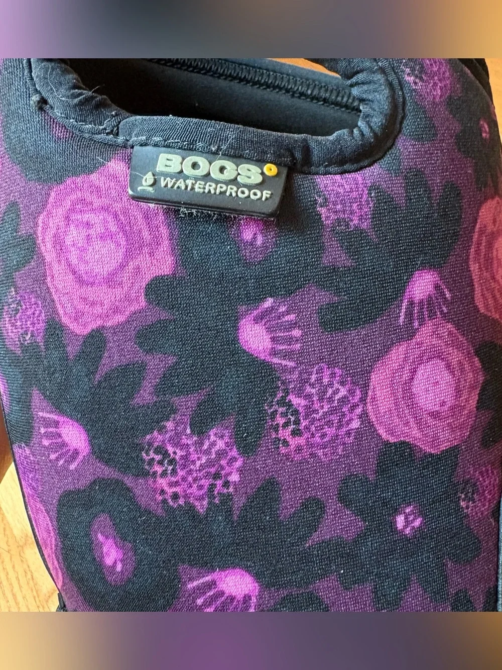 Bogs Kids Classic Snow Boots Sz 5 Youth Floral Black Purple Winter Waterproof